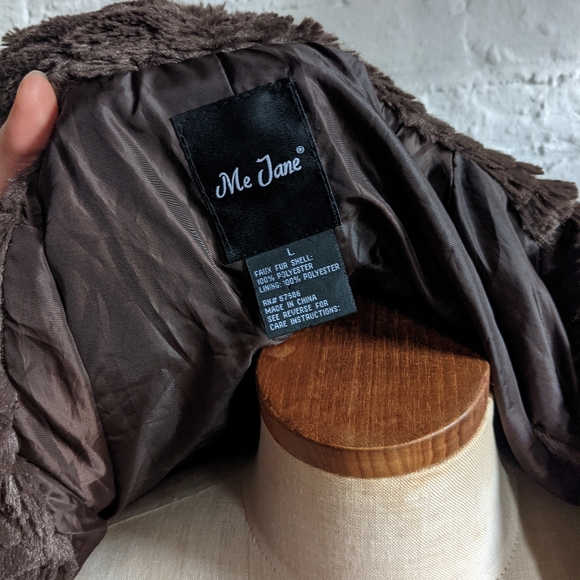 Y2K Vintage Vegan Fur Chunky Textured Chocolate Furry Vest - Picture 8 of 9